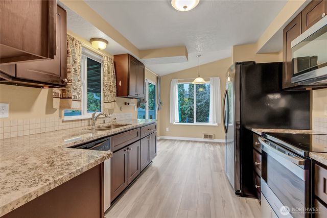 9310 Pinedrop Drive SE, Olympia, WA 98513