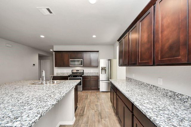 1702 Cooper Bluff Court, Richmond, TX 77469