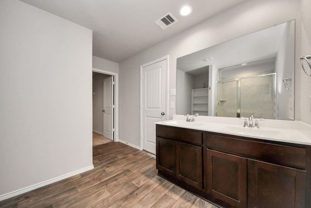 1702 Cooper Bluff Court, Richmond, TX 77469