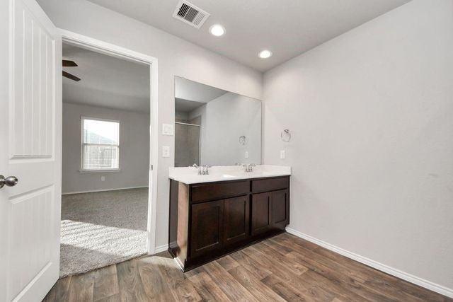 1702 Cooper Bluff Court, Richmond, TX 77469