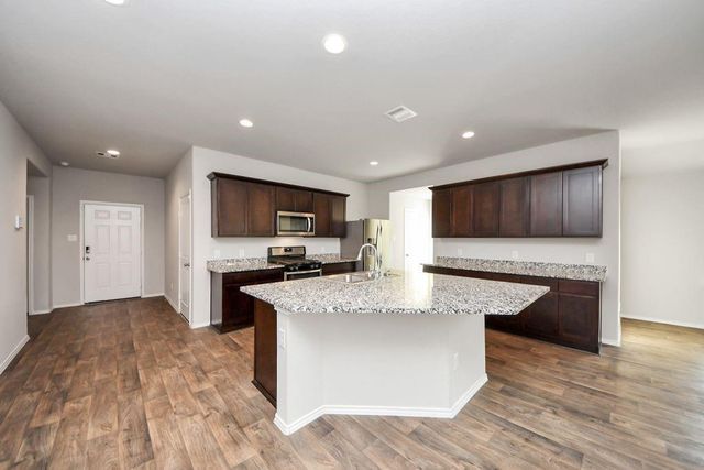 1702 Cooper Bluff Court, Richmond, TX 77469