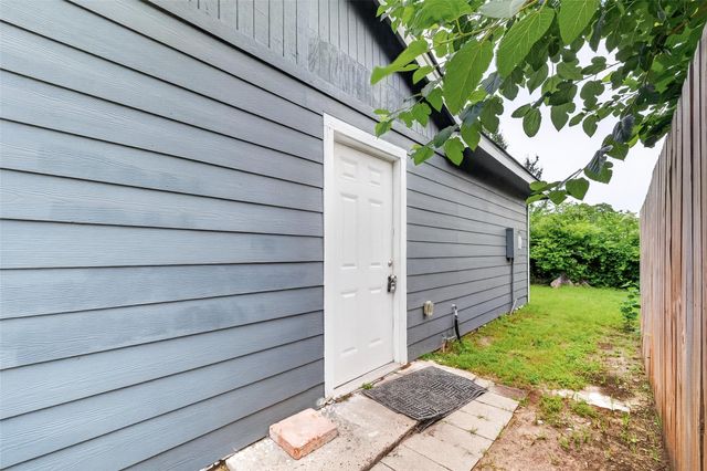 6715 Victoria Street B, Houston, TX 77020