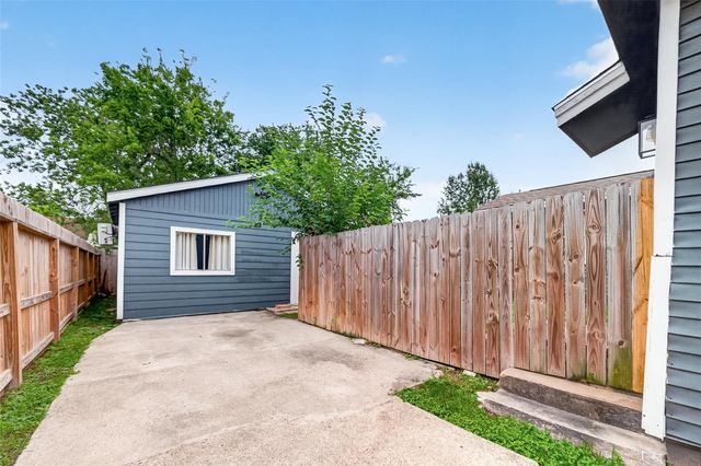 6715 Victoria Street B, Houston, TX 77020