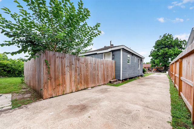 6715 Victoria Street B, Houston, TX 77020