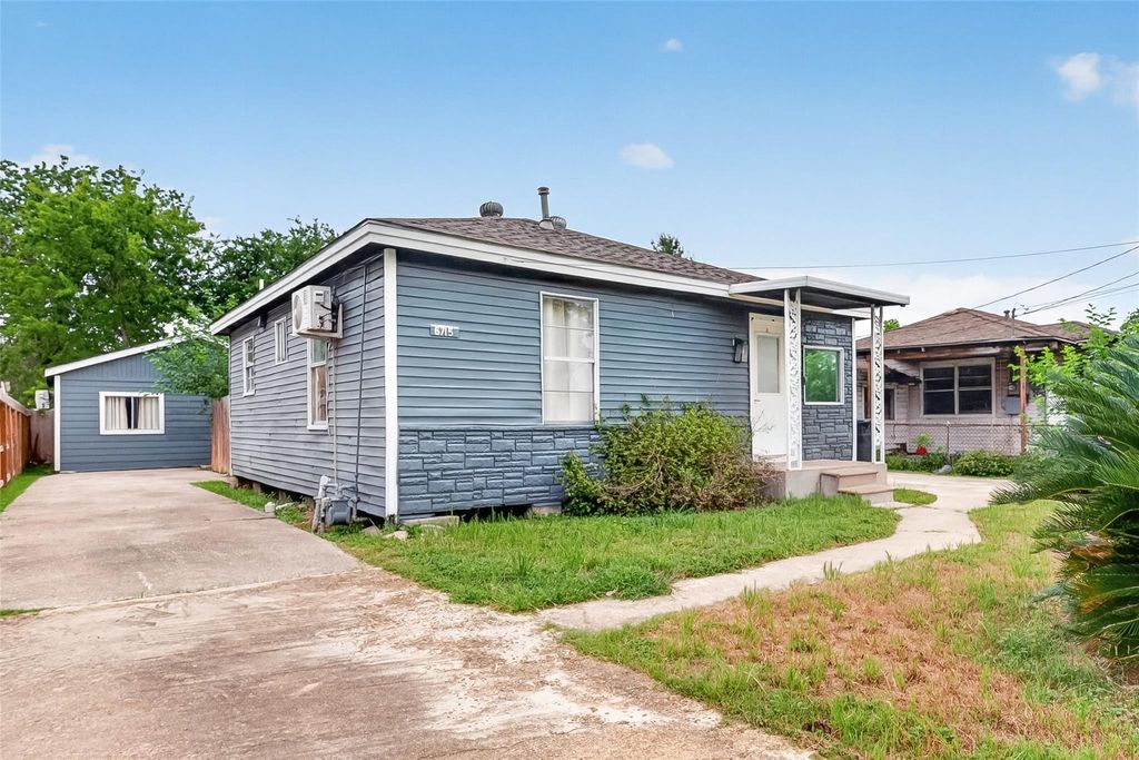 6715 Victoria Street B, Houston, TX 77020