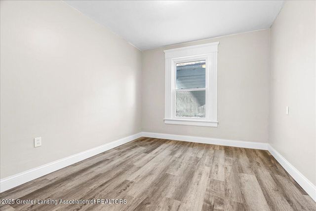 1232 W Michigan Avenue, Lansing, MI 48915