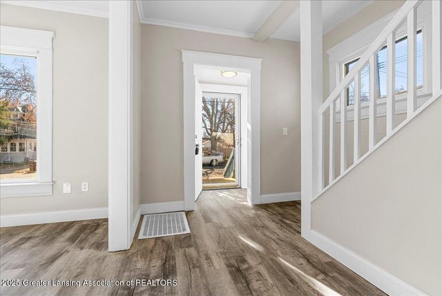 1232 W Michigan Avenue, Lansing, MI 48915