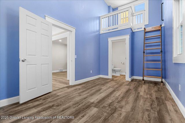 1232 W Michigan Avenue, Lansing, MI 48915