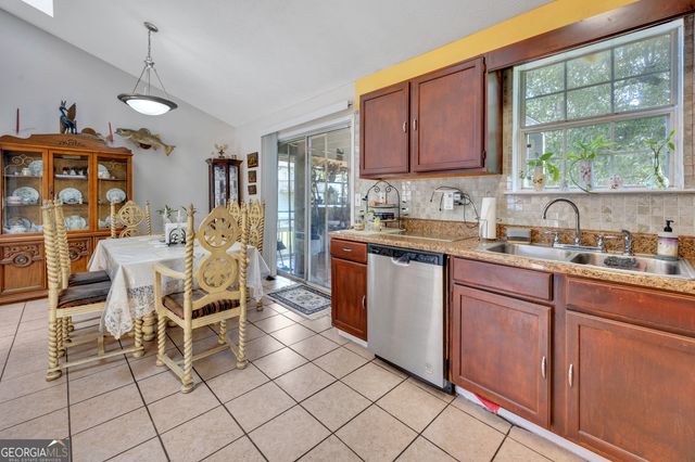 2246 Hampton Drive, Decatur, GA 30035