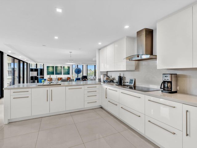 3300 S Ocean Boulevard 108S, Palm Beach, FL 33480