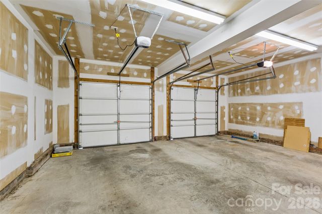 7500 Plott Road, Charlotte, NC 28215