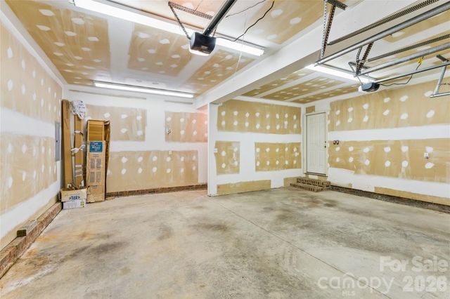 7500 Plott Road, Charlotte, NC 28215
