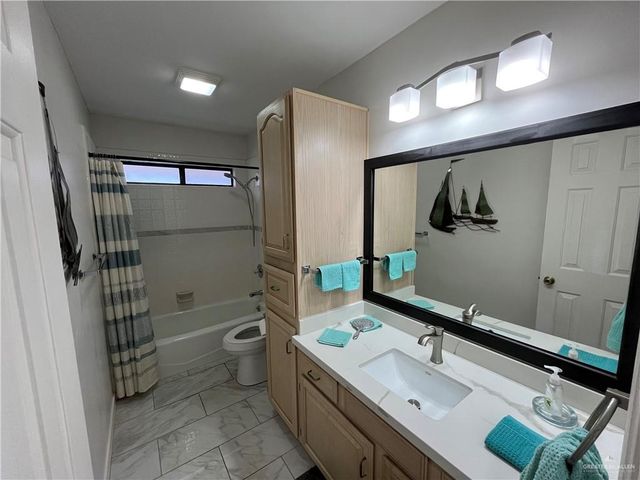 247 Rebecca Drive, Alamo, TX 78516