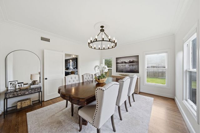 210 Coronado Street, Houston, TX 77009