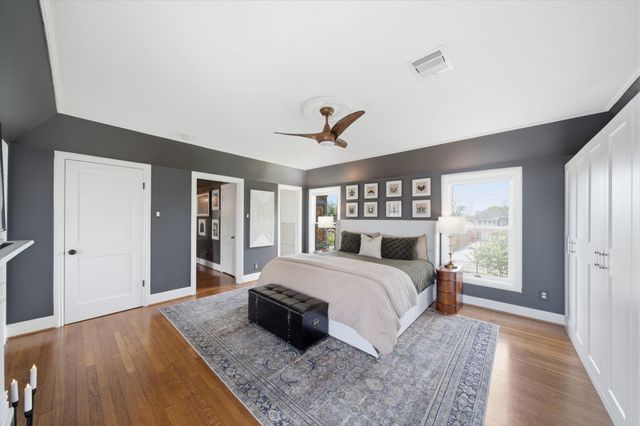 210 Coronado Street, Houston, TX 77009