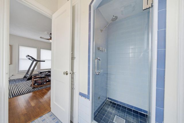 210 Coronado Street, Houston, TX 77009