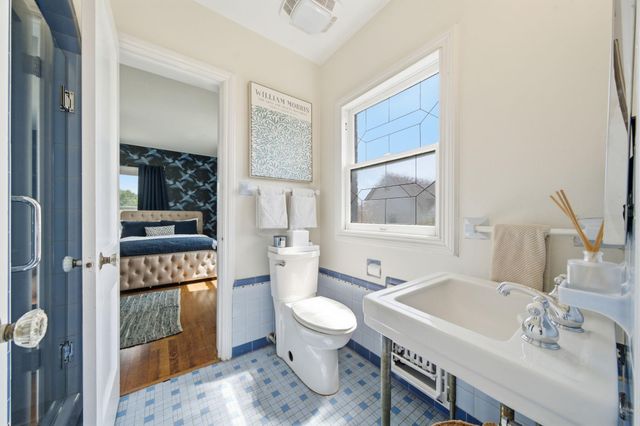 210 Coronado Street, Houston, TX 77009