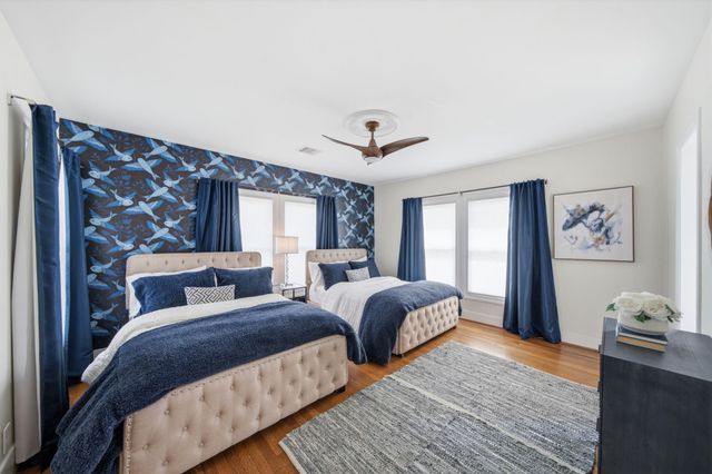 210 Coronado Street, Houston, TX 77009