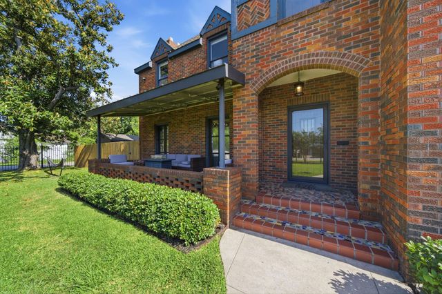 210 Coronado Street, Houston, TX 77009