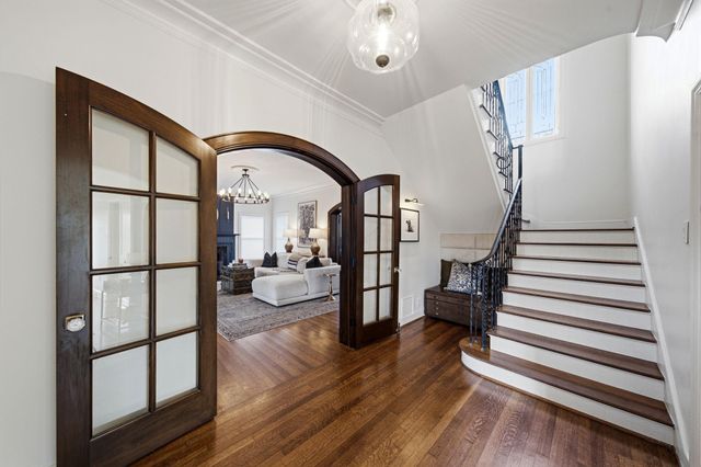 210 Coronado Street, Houston, TX 77009