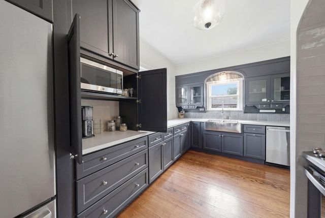 210 Coronado Street, Houston, TX 77009