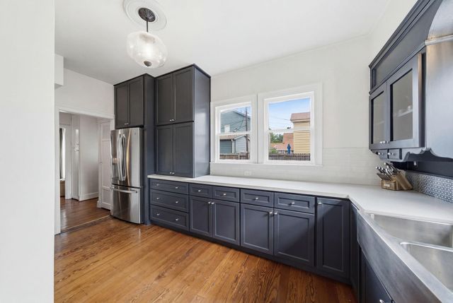 210 Coronado Street, Houston, TX 77009
