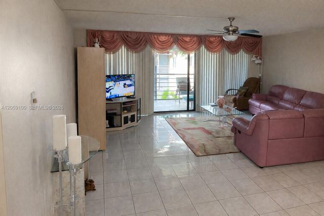 20851 San Simeon Way 202, Miami, FL 33179