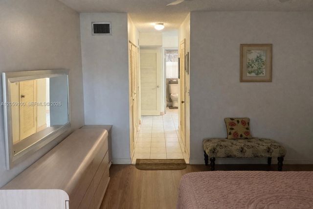 20851 San Simeon Way 202, Miami, FL 33179