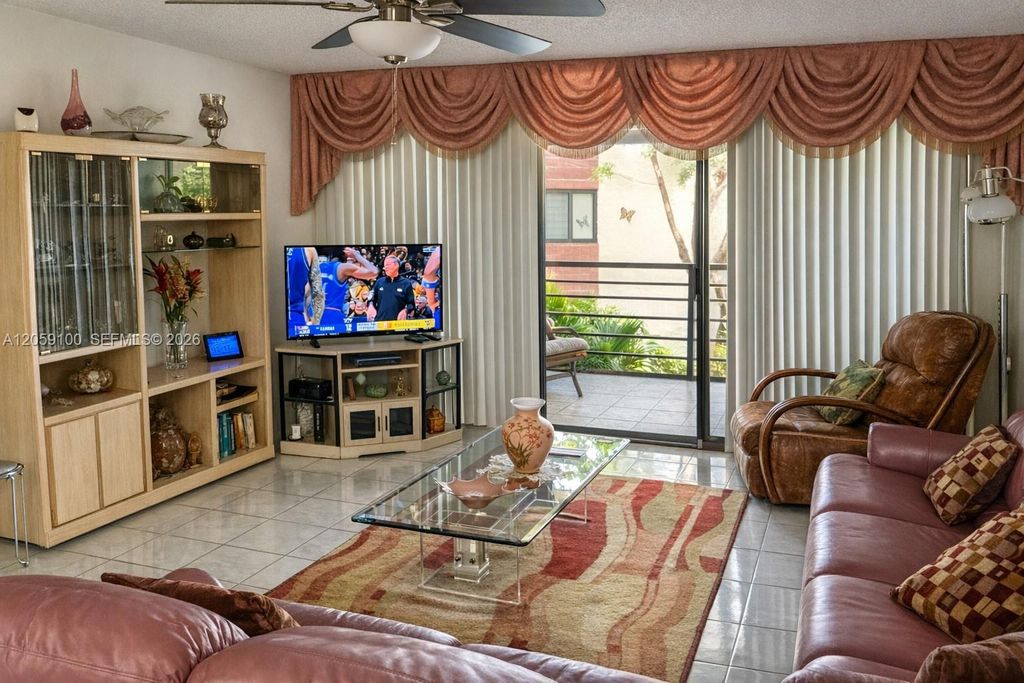 20851 San Simeon Way 202, Miami, FL 33179