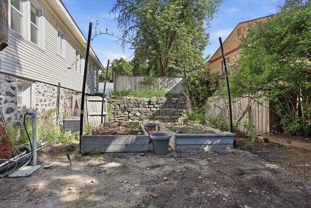 826 E 34th Ave, Spokane, WA 99203
