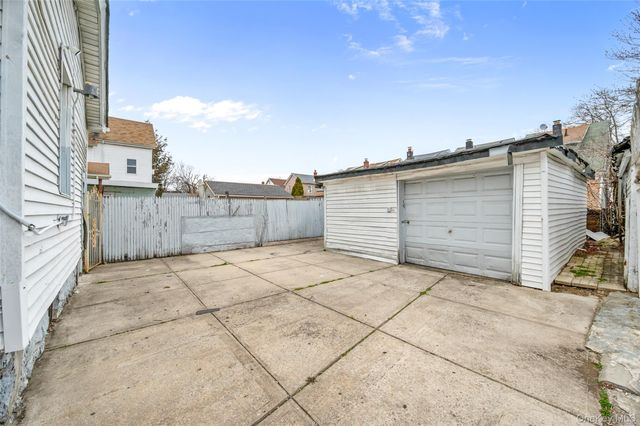 9517 125th Street, Richmond Hill S., NY 11419