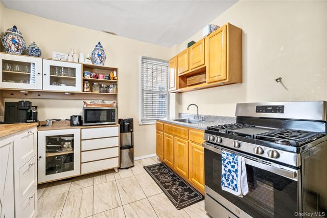 9517 125th Street, Richmond Hill S., NY 11419