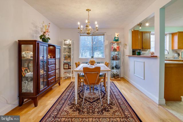 2851 EDGELEA RD, Vienna, VA 22181