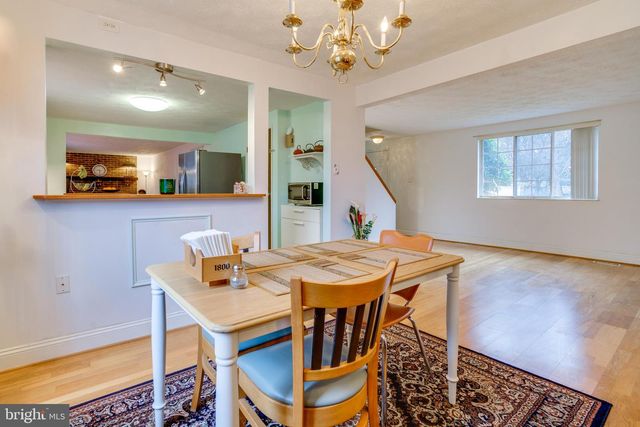 2851 EDGELEA RD, Vienna, VA 22181