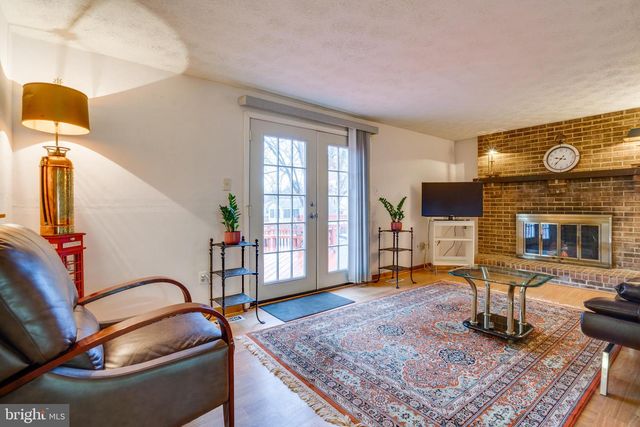 2851 EDGELEA RD, Vienna, VA 22181