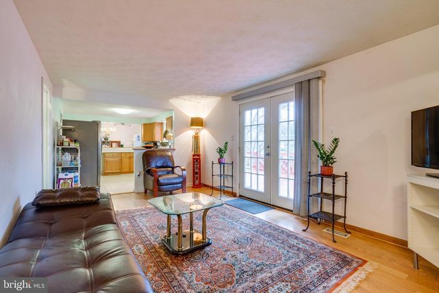 2851 EDGELEA RD, Vienna, VA 22181