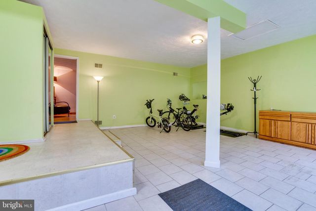 2851 EDGELEA RD, Vienna, VA 22181