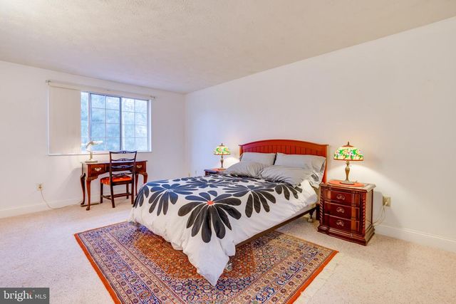 2851 EDGELEA RD, Vienna, VA 22181