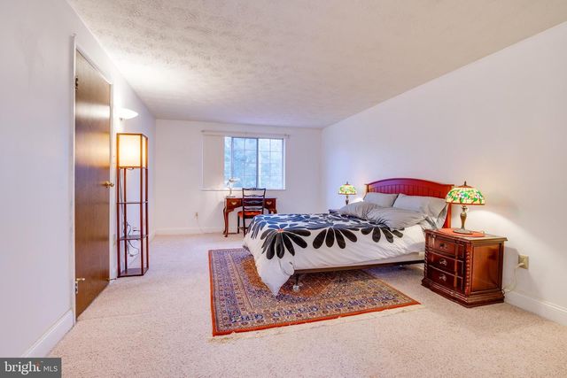 2851 EDGELEA RD, Vienna, VA 22181