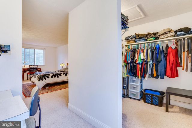 2851 EDGELEA RD, Vienna, VA 22181