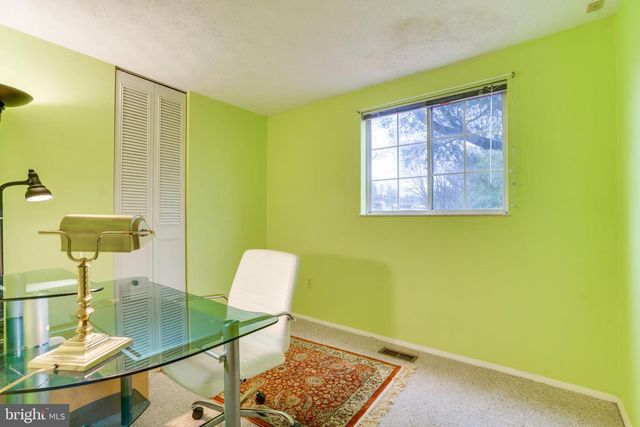 2851 EDGELEA RD, Vienna, VA 22181