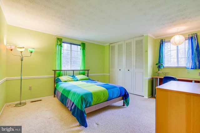 2851 EDGELEA RD, Vienna, VA 22181