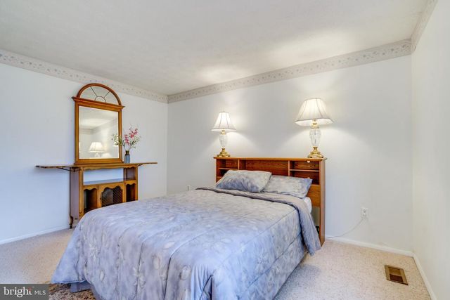 2851 EDGELEA RD, Vienna, VA 22181