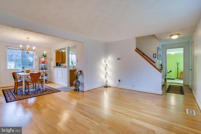 2851 EDGELEA RD, Vienna, VA 22181