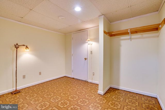 2851 EDGELEA RD, Vienna, VA 22181