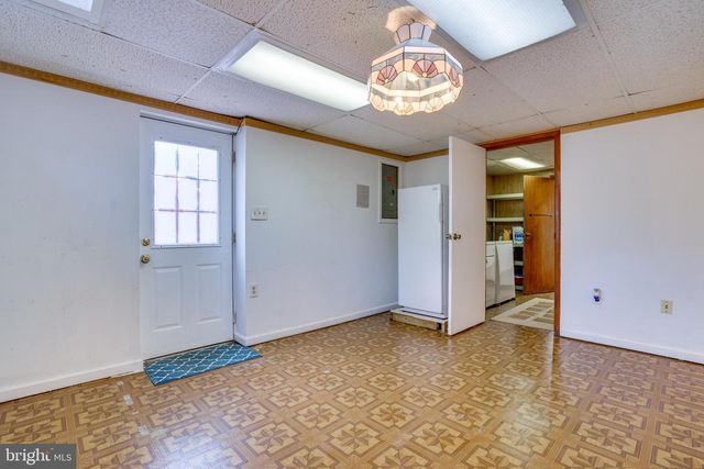 2851 EDGELEA RD, Vienna, VA 22181