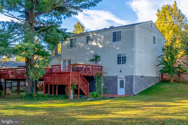 2851 EDGELEA RD, Vienna, VA 22181