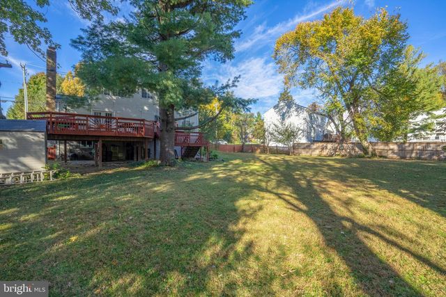 2851 EDGELEA RD, Vienna, VA 22181