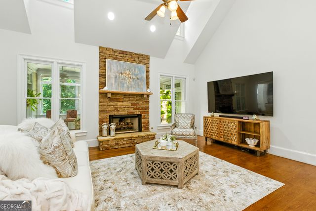 6719 Grand Marina Circle, Gainesville, GA 30506