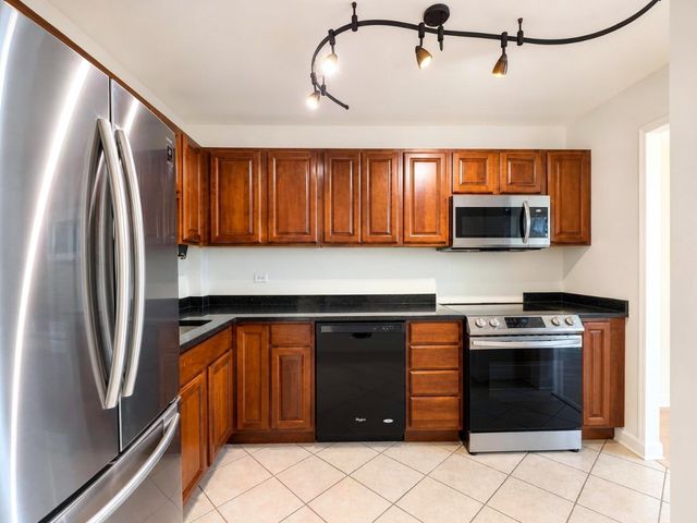 3550 N Lake Shore Drive 1806, Chicago, IL 60657